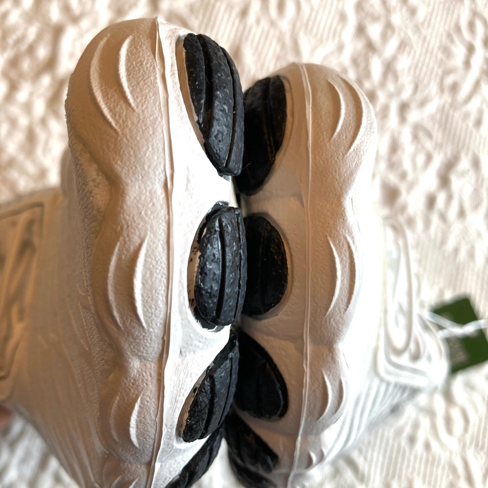 NWT Women’s HIKE Footwear - Picture 9 of 15